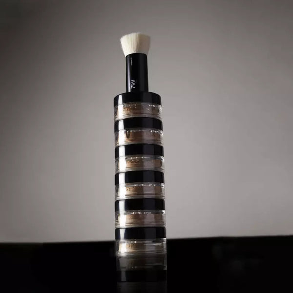 LE FOND DE TEINT MINÉRAL ET SON PINCEAU